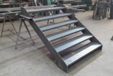 escalier-acier-limon-extérieur-marche-acier