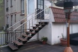 escalier-extérieur-acier-marche-bois-2