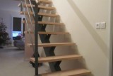 escalier-limon-central-metal-marche-hetre-2