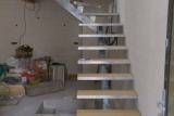 escalier-quart-tournant-limon-central-marche-hetre-avec-caisson-4